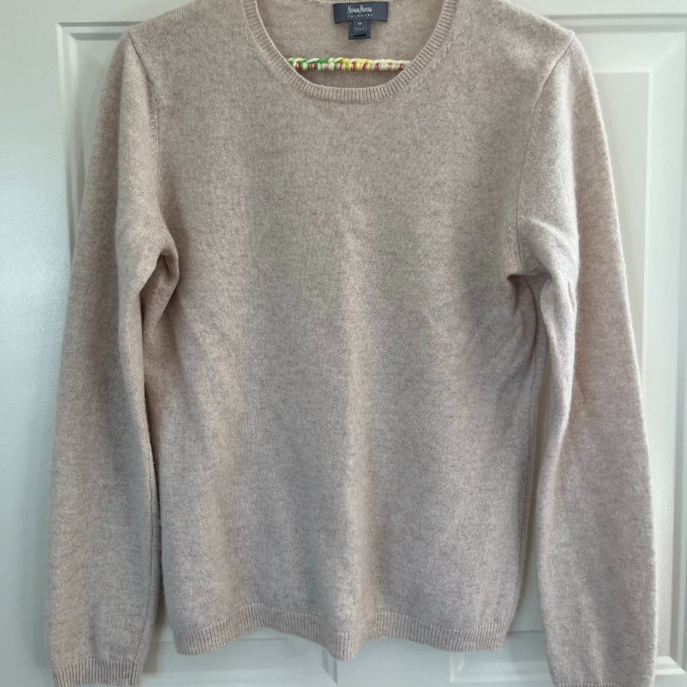 Neiman Marcus- Cashmere Sweater Cream US Medium